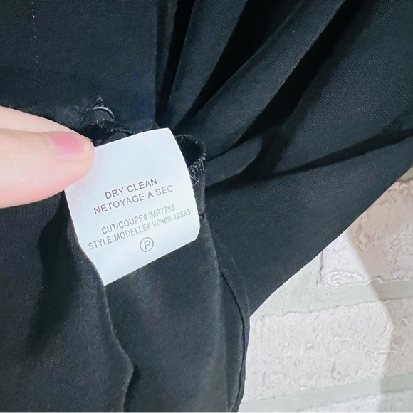 Vince Silk Oversized Black Button Front Long Sleeve Tunic Blouse Size XS - Picture 7 of 7